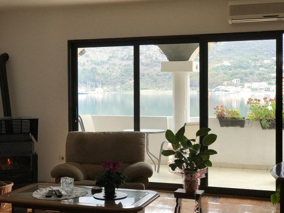 Apartment Jovana Cattaro Esterno foto